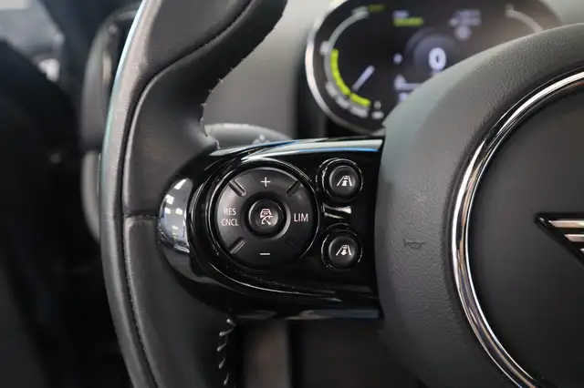 Mini Countryman view 8