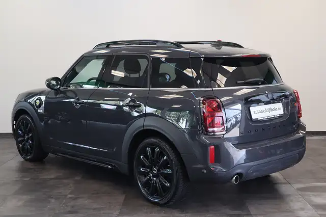 Mini Countryman view 3