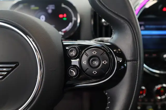 Mini Countryman view 9