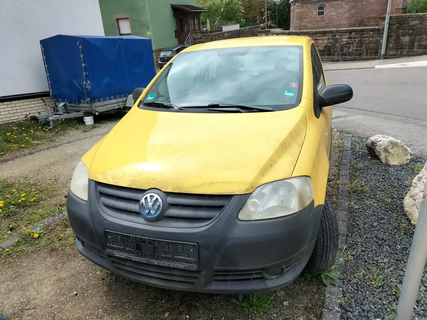 Volkswagen Fox Basis Gelb - 1