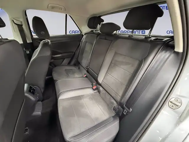 Volkswagen T-Roc view 15