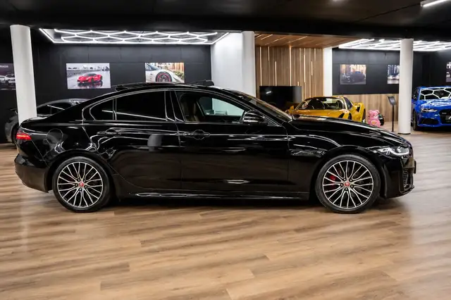 Jaguar Xe view 7
