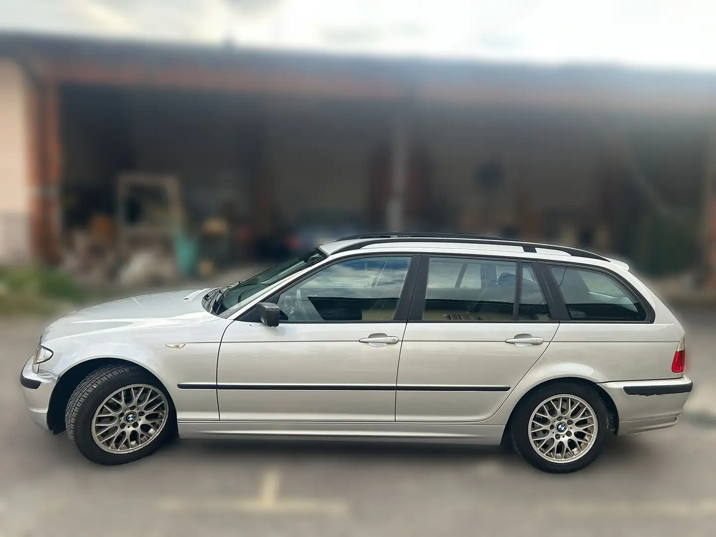BMW 320 d Touring Eletta 150cv Gris - 2