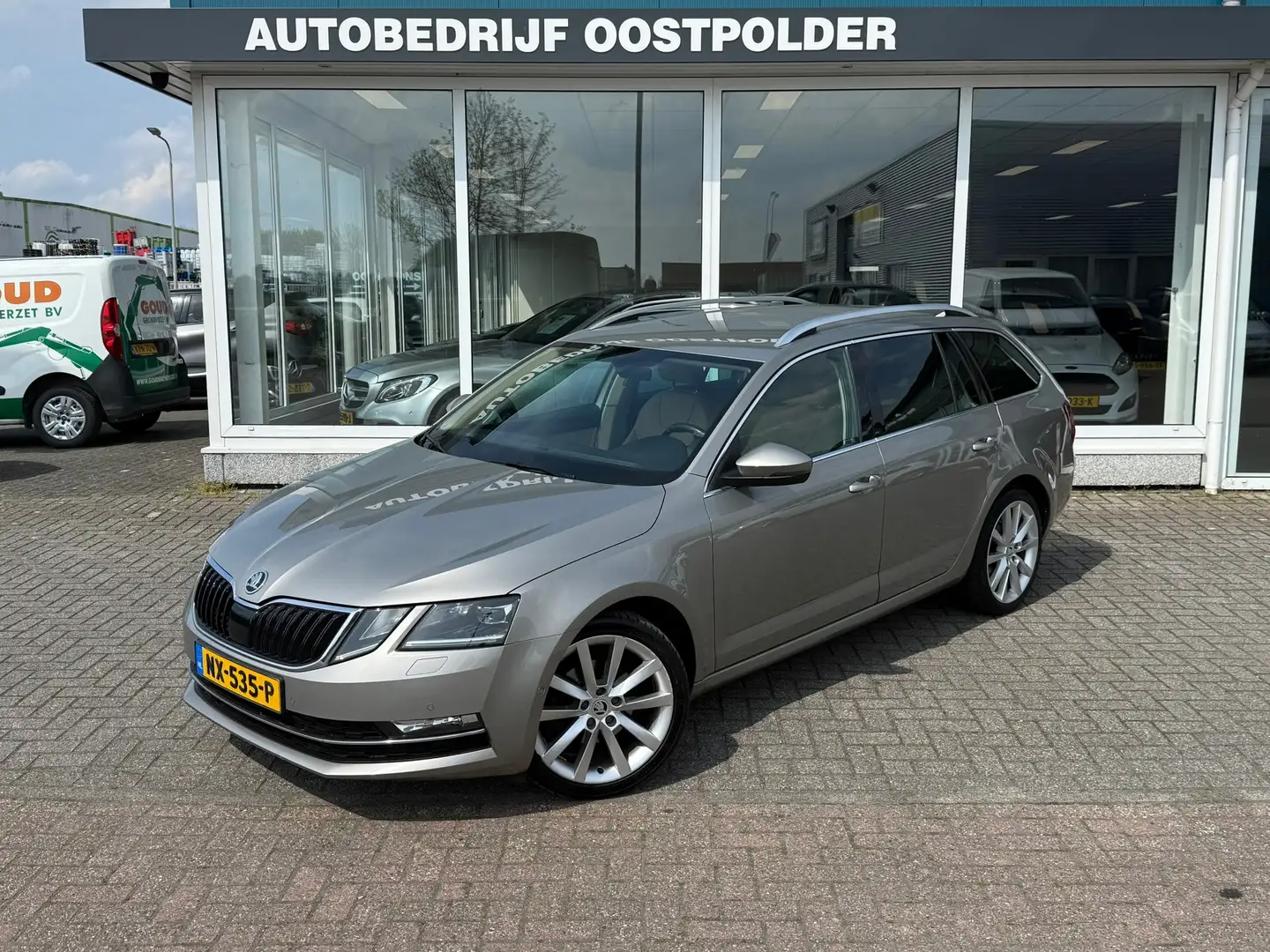 Skoda Octavia Combi 1.4 TSI Greentech Style Business Beige - 1
