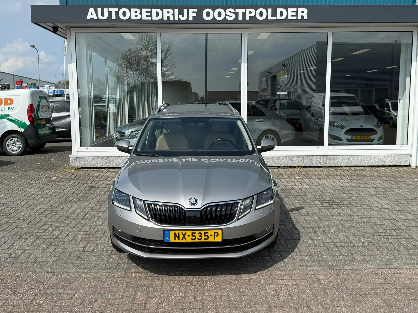 Skoda Octavia Combi 1.4 TSI Greentech Style Business Beige - 2