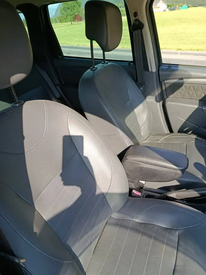 Dacia Duster — photo 12