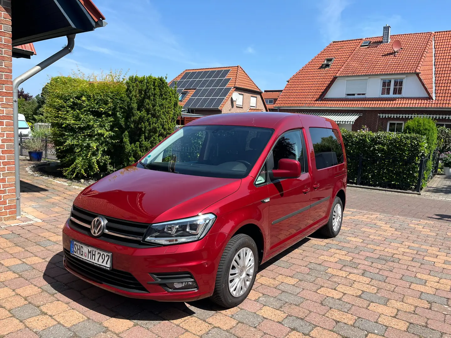 Volkswagen Caddy BMT Xenonlicht  AHK  ACC  SHZ Rot - 2