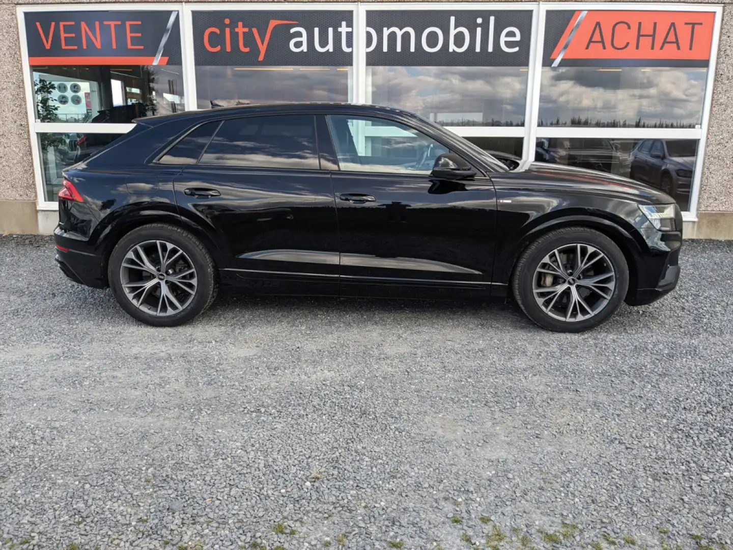 Audi Q8 50 TDI QUATTRO S-LINE S-TRONIC CUIR VIRTUAL Zwart - 2