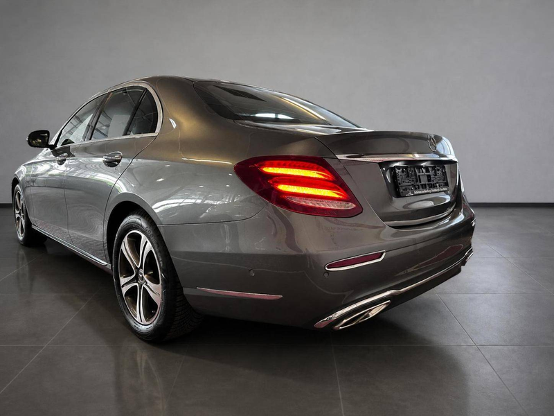 Mercedes-Benz E 200 Limousine Avantgarde //2.Hd/SHgpfl/LED/Navi\\ — photo 9