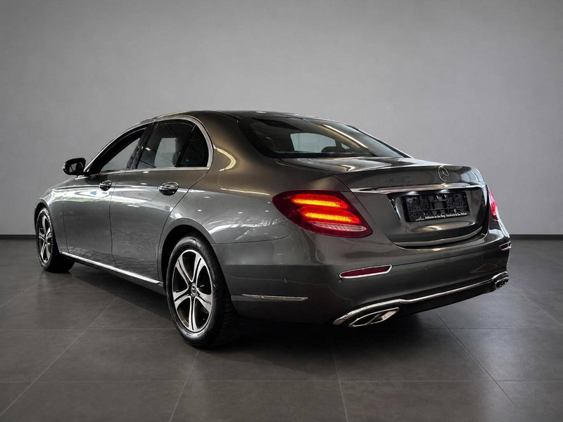 Mercedes-Benz E 200 Limousine Avantgarde //2.Hd/SHgpfl/LED/Navi\\ — photo 6
