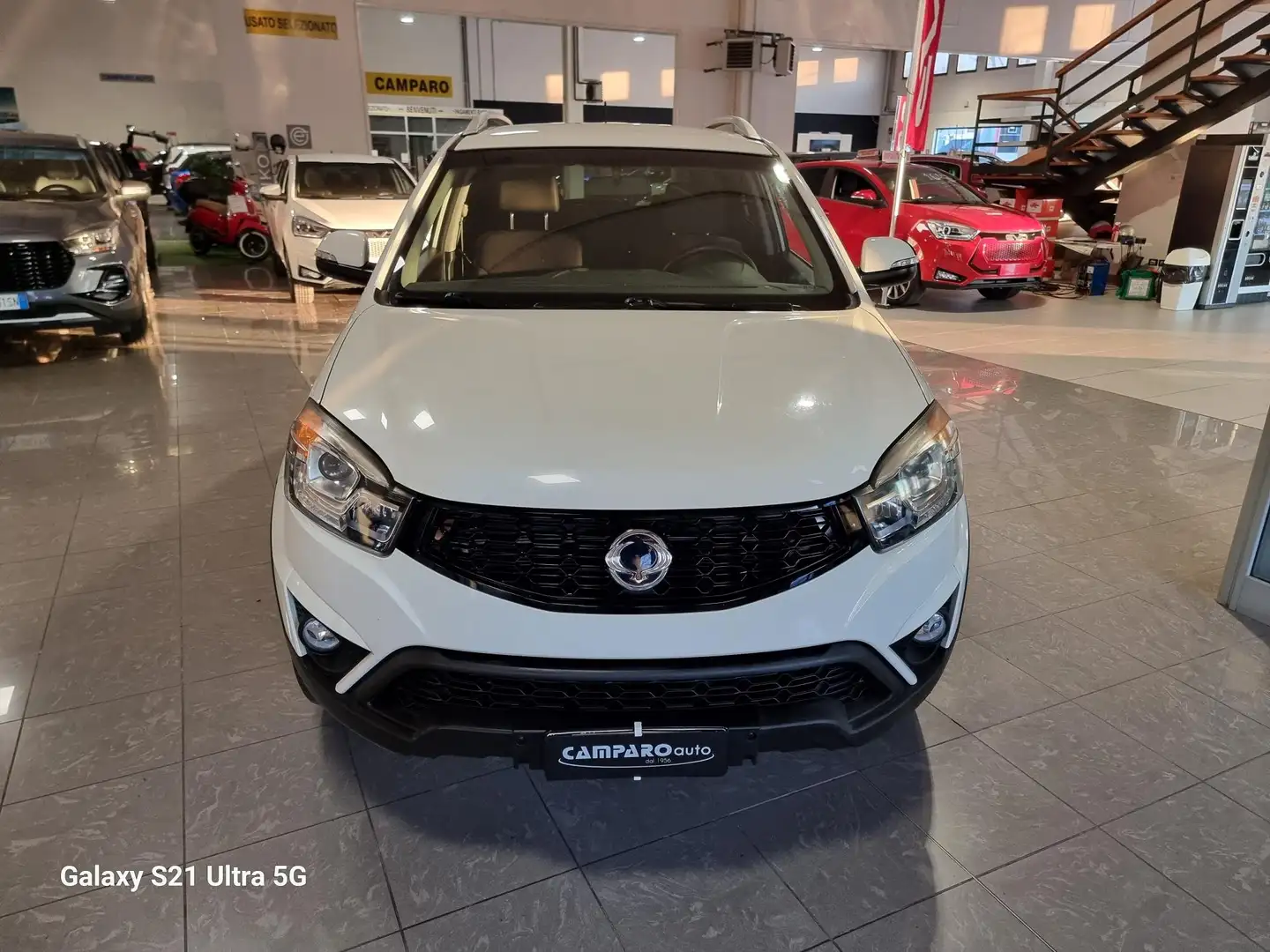 SsangYong Korando Korando 2.0 e-xdi C Awd 149cv OK NEOPATENTATI Bílá - 2