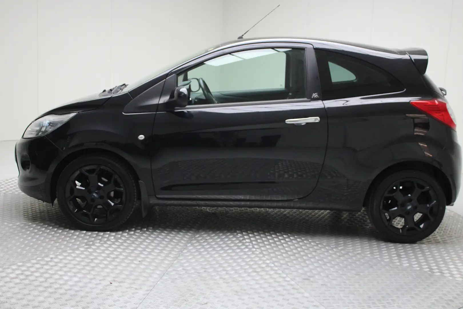 Ford Ka/Ka+ 1.2 Metal start/stop | airco | radio cd | elektr. Zwart - 2