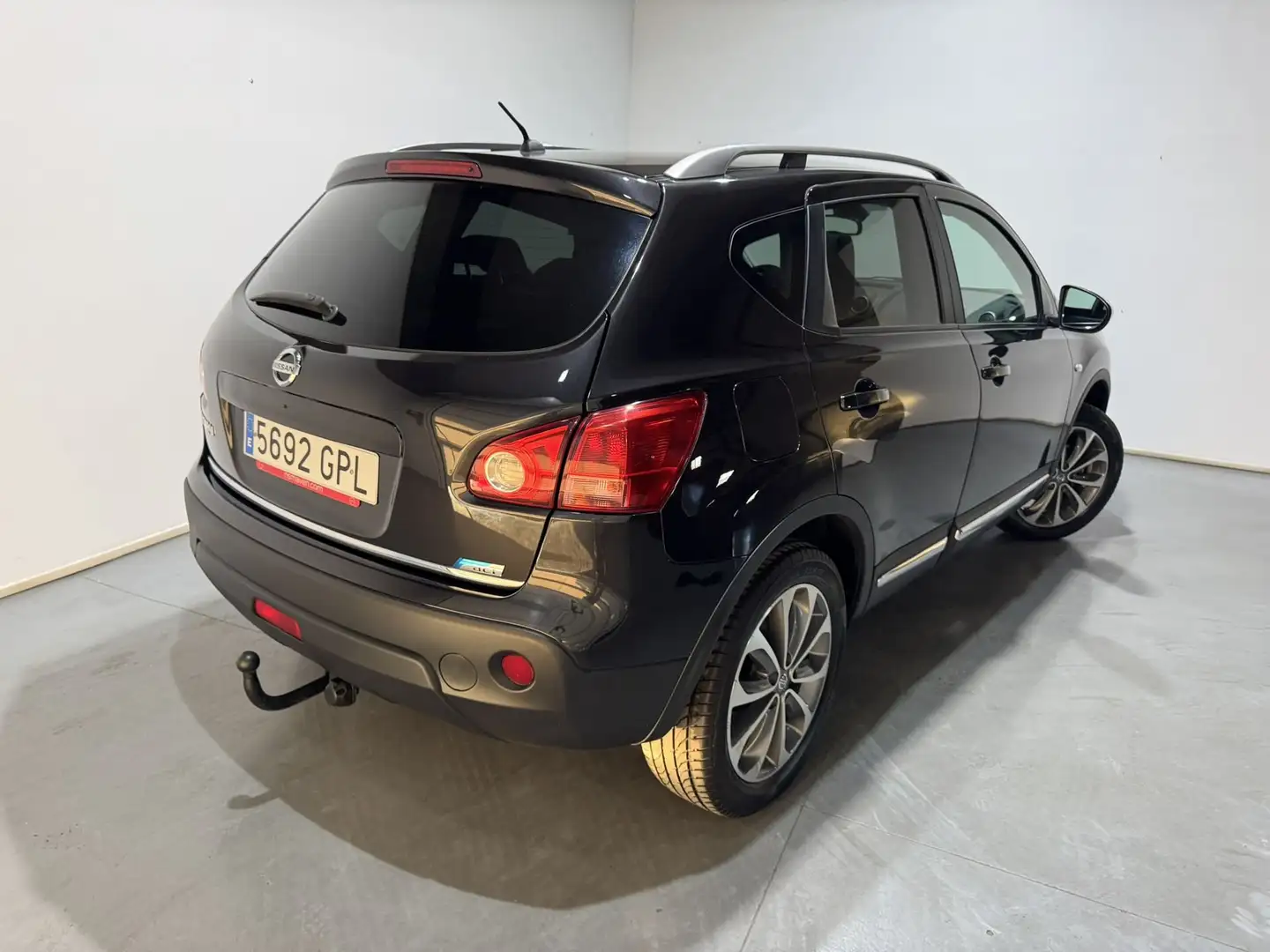 Nissan Qashqai 1.5dCi Tekna Sport 4x2 18´´ Schwarz - 2