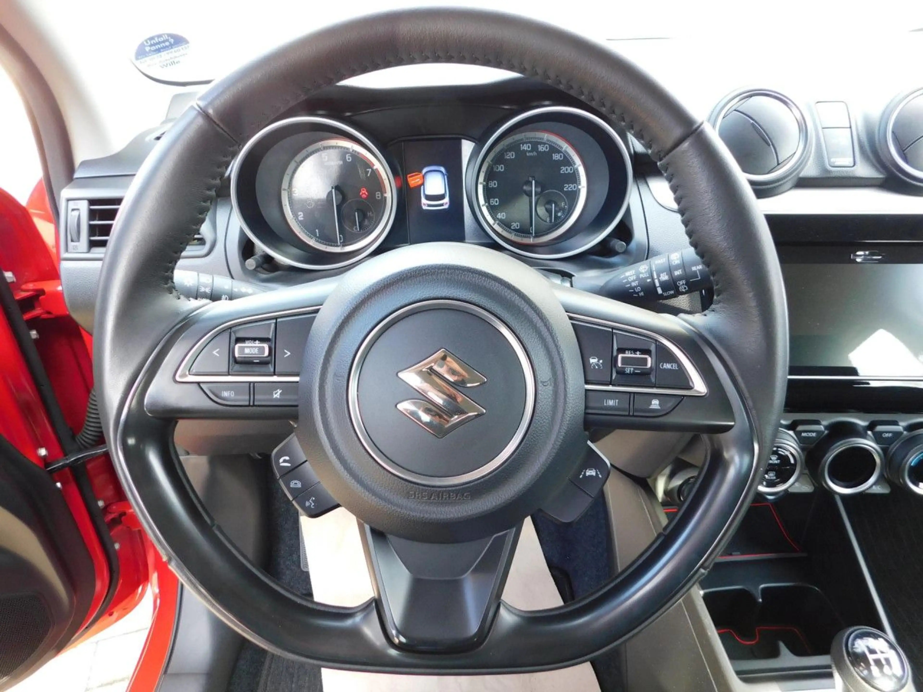 Suzuki Swift 1.2 4x2 Comfort+ Mild-Hybrid Dualjet 5D 5M/T — photo 11