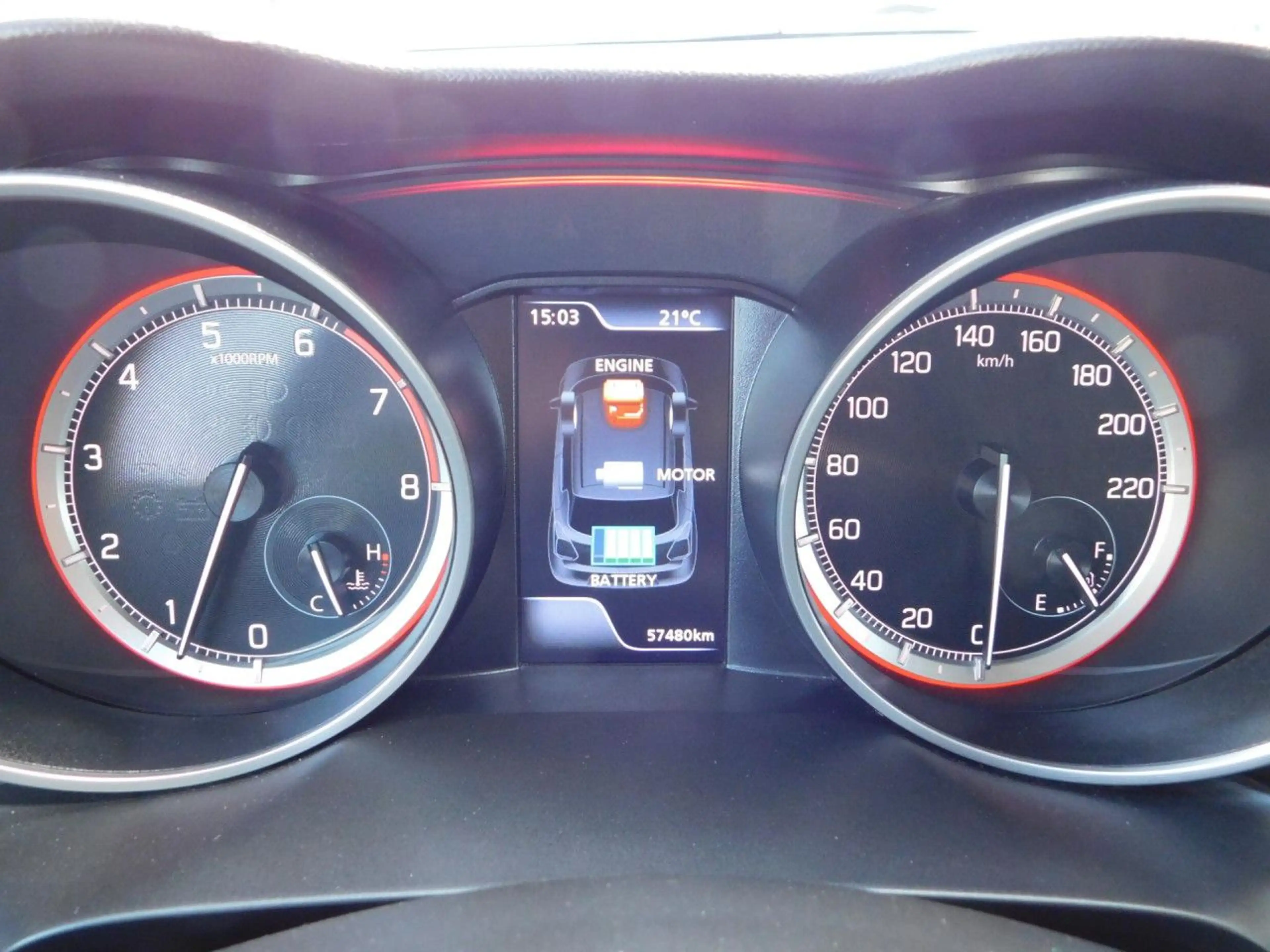 Suzuki Swift 1.2 4x2 Comfort+ Mild-Hybrid Dualjet 5D 5M/T — photo 12