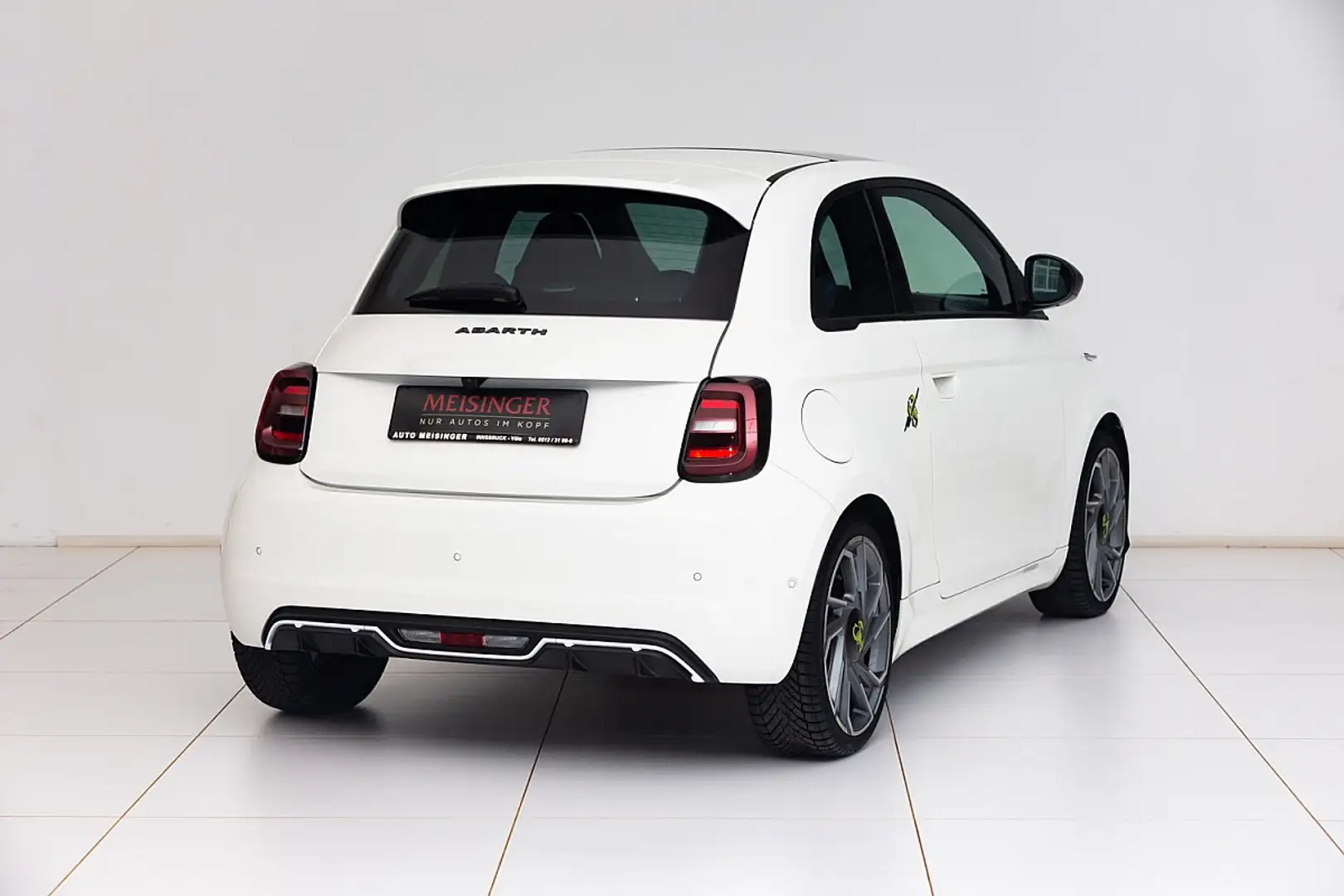 Abarth 500e Scorpionissima White - 2