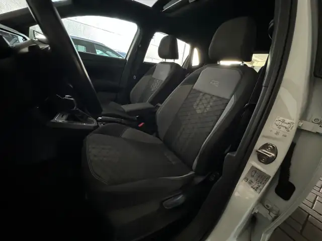 Volkswagen Polo view 10