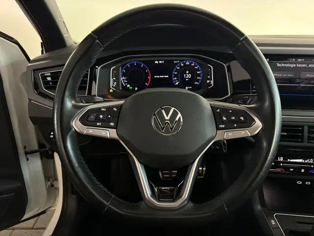 Volkswagen Polo view 11