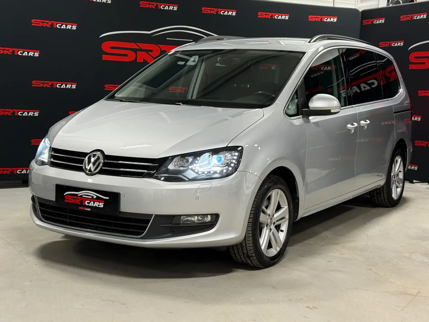 Volkswagen Sharan 2.0 TDI DSG Aut.* 7 SITZER *Navi*AHK*ACC*Kamera Grau - 2