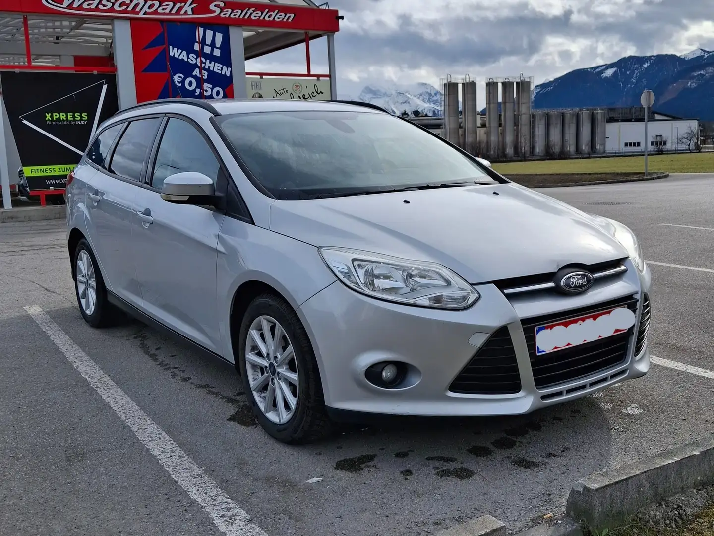 Ford Focus Traveller Trend 1,6 TDCi DPF Grau - 1