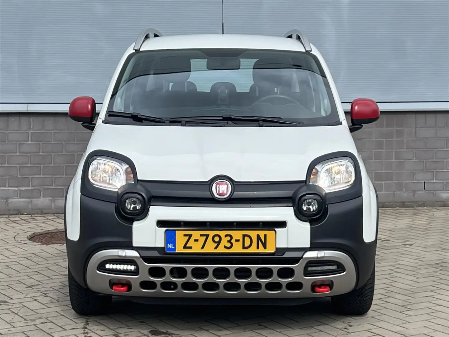 Fiat Panda 1.0 70pk Hybrid City Cross | Radio | Parkeersensor Wit - 2