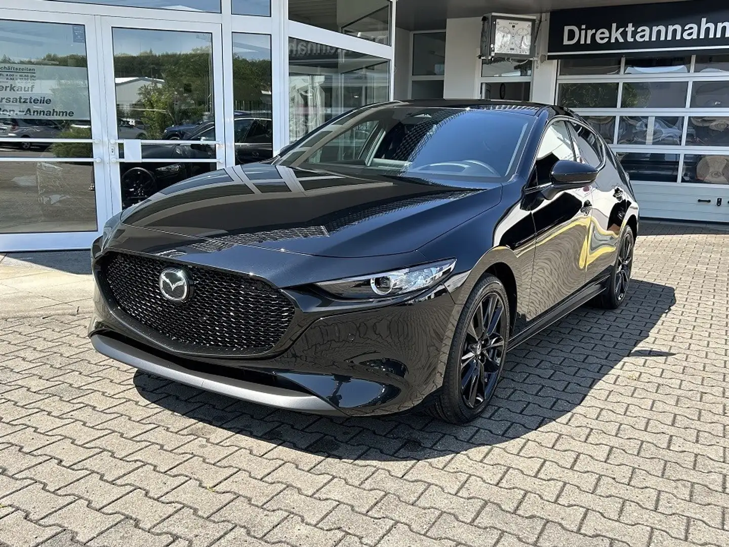 Mazda 3 2.5L e-SKYACTIV G 140 PS Exclusive-Line Zwart - 1