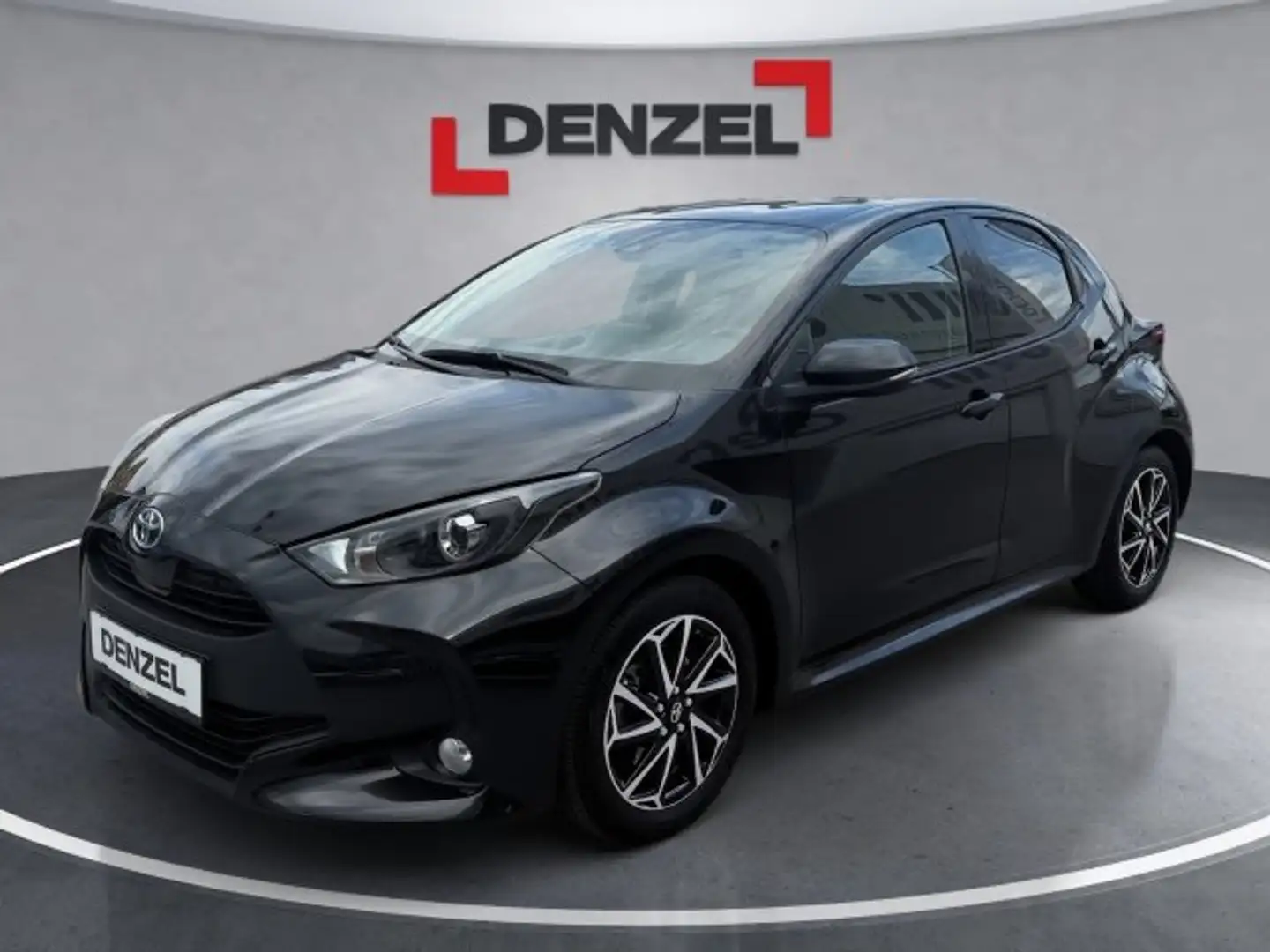 Toyota Yaris 1,5 Hybrid 5-türig Active Drive Schwarz - 1