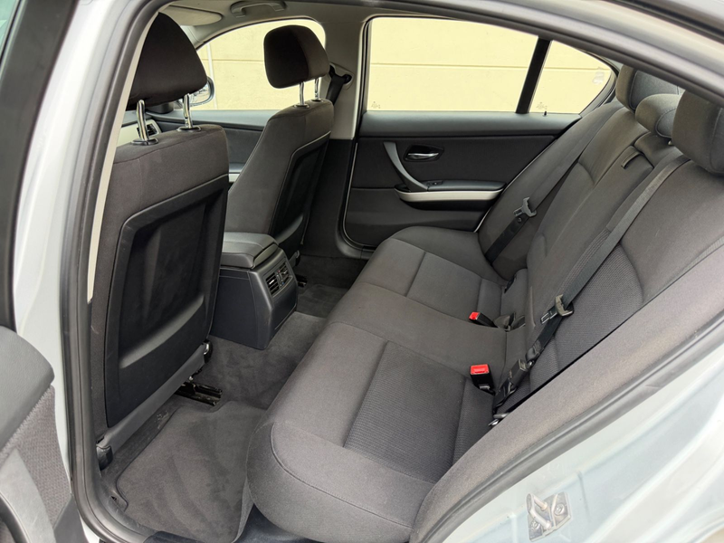 BMW 318 d Limousine*1.HAND*AHK* — photo 10