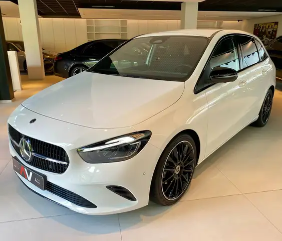 Mercedes-Benz B 200 7G NIGHT - AMG 19"/Distronic/MBUX/Dodehoek/360°/...
