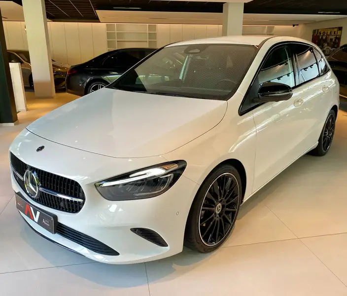 Mercedes-Benz B 200