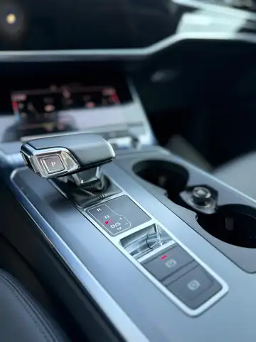 Audi A6 view 12