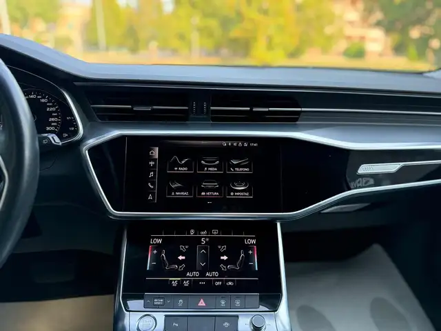 Audi A6 view 14