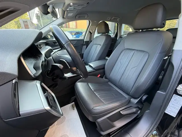 Audi A6 view 8