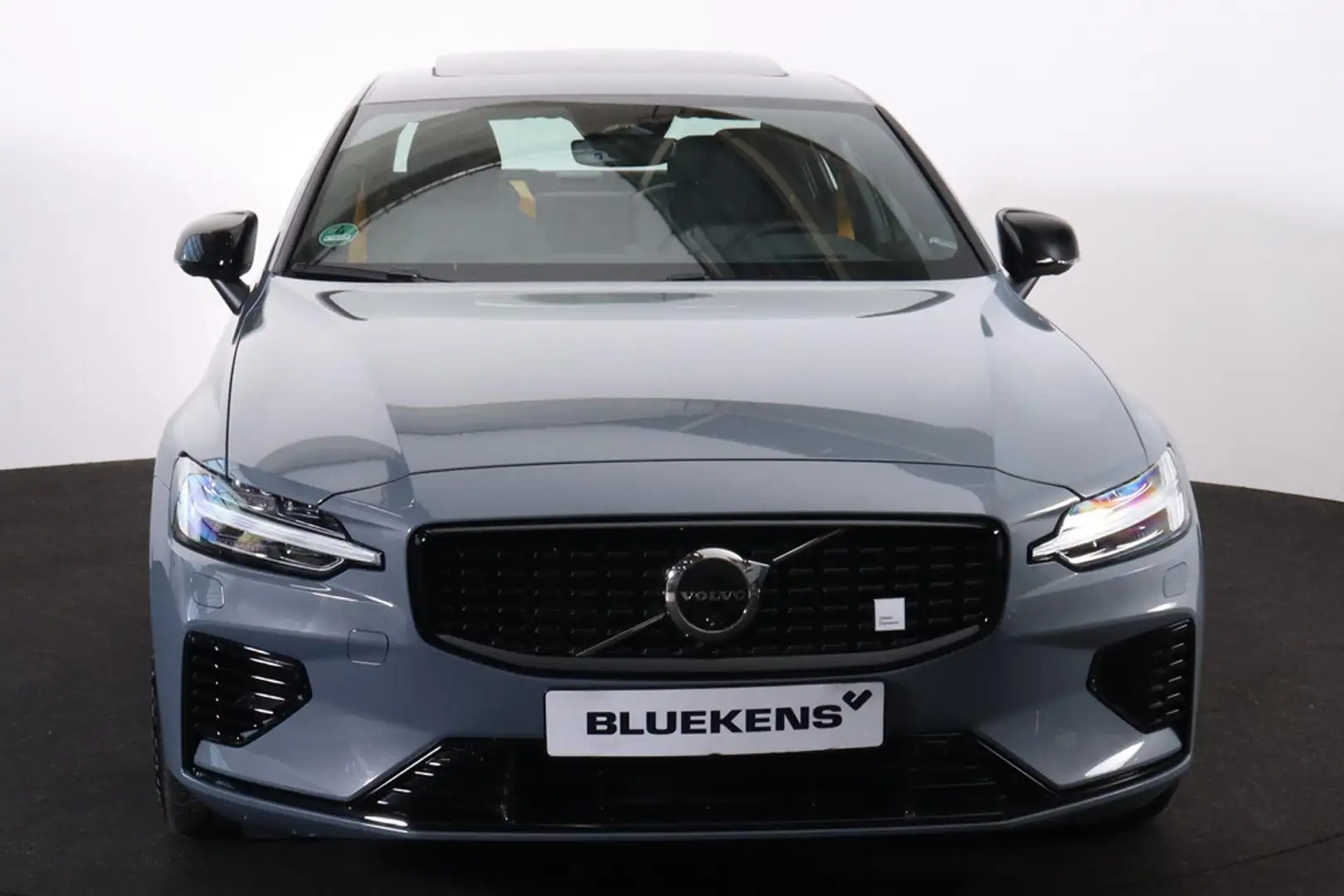 Volvo S60 T8 AWD Polestar Engineered - LONG RANGE - Panorama Grijs - 2