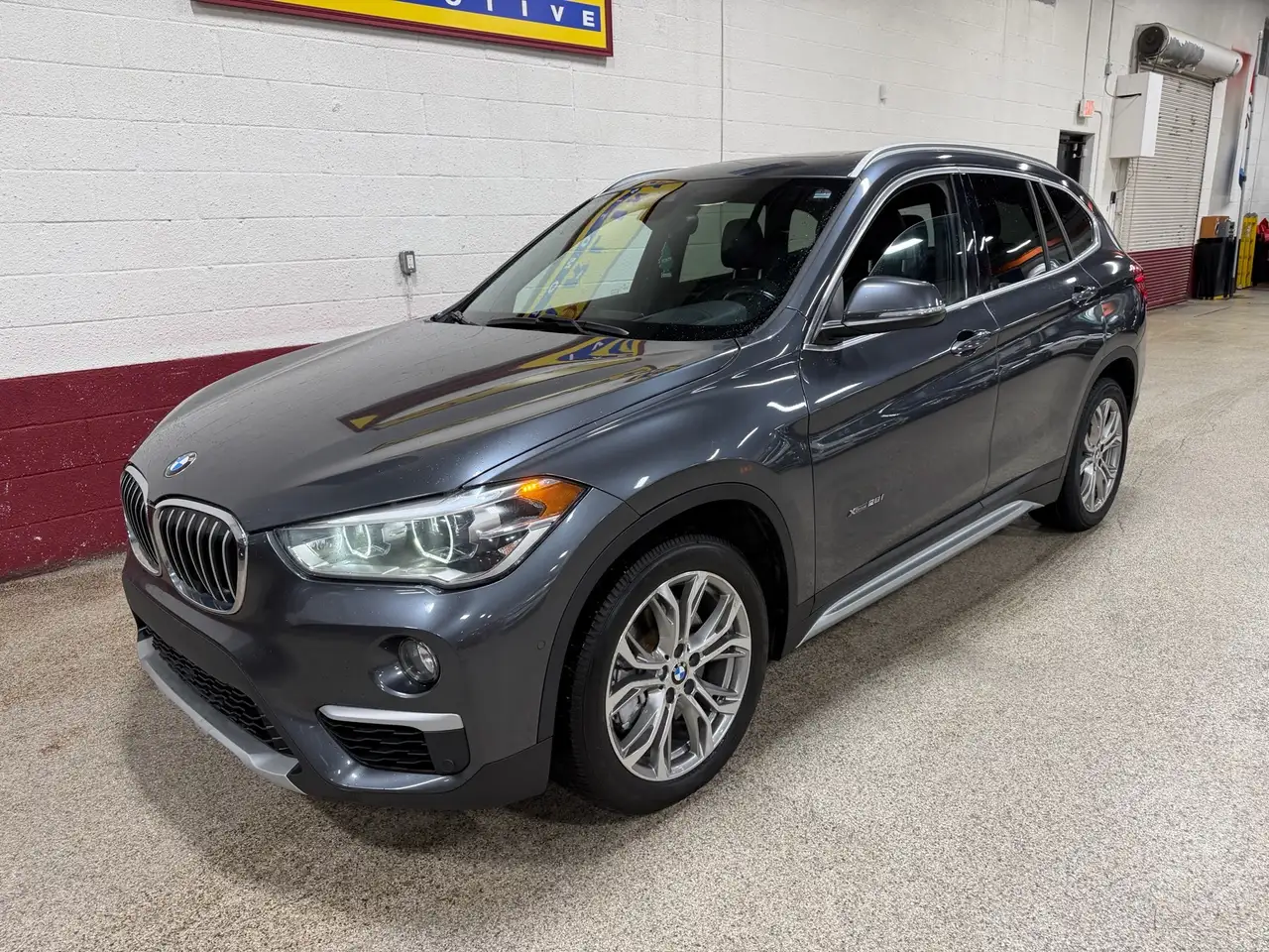BMW X1 снимка BMW X1