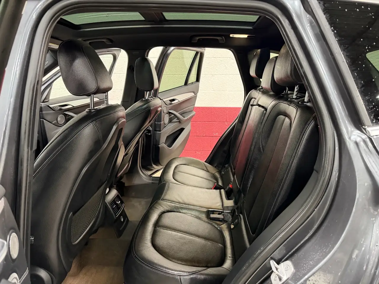 BMW X1 снимка BMW X1
