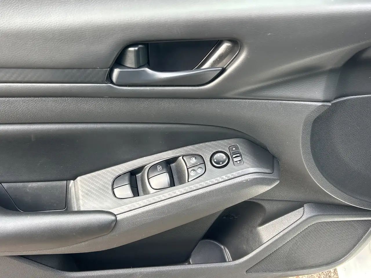 Nissan Altima снимка Nissan Altima