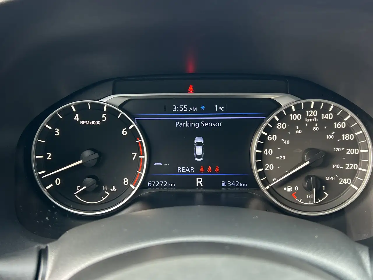Nissan Altima снимка Nissan Altima