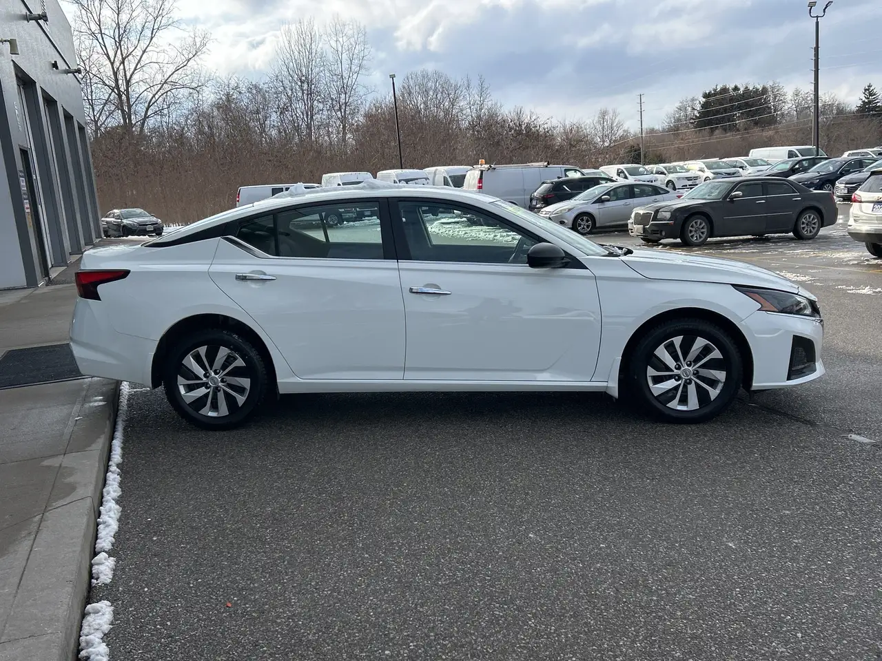 Nissan Altima снимка Nissan Altima