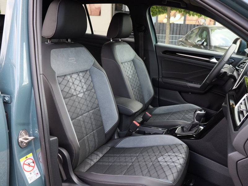 Volkswagen T-Roc 1.5 TSi DSG R-Line Navi*PDC*LED — photo 7