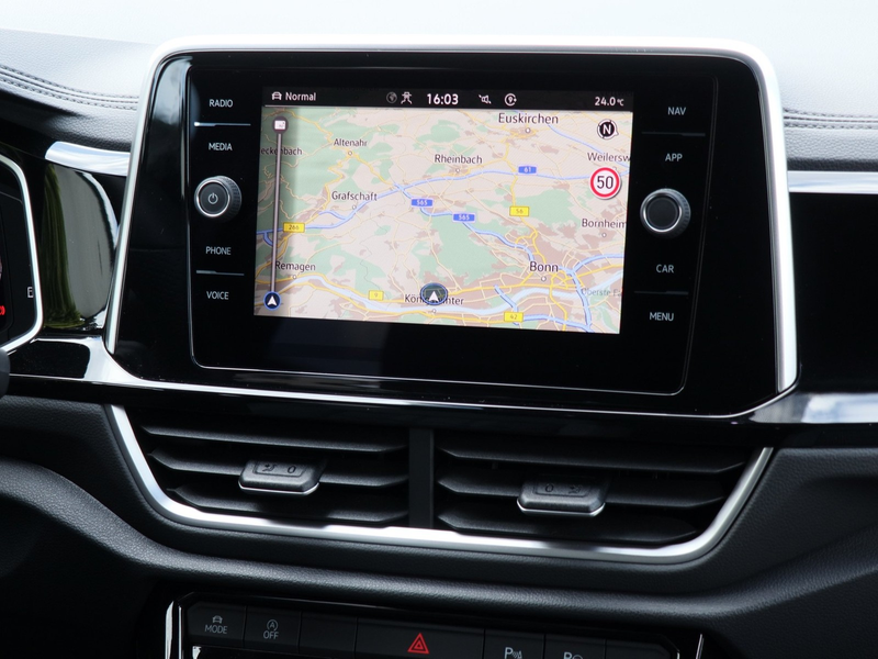 Volkswagen T-Roc 1.5 TSi DSG R-Line Navi*PDC*LED — photo 8