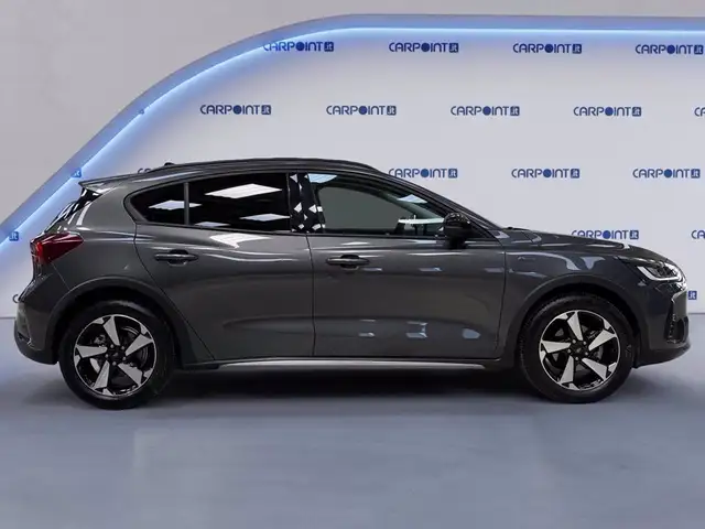 Ford Focus view 6