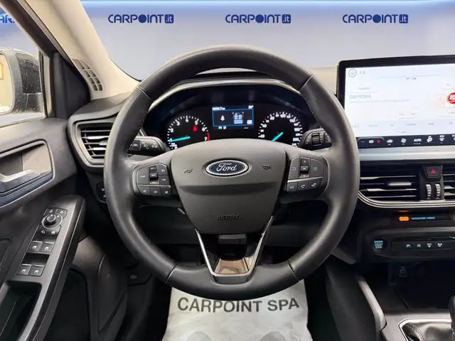 Ford Focus view 12