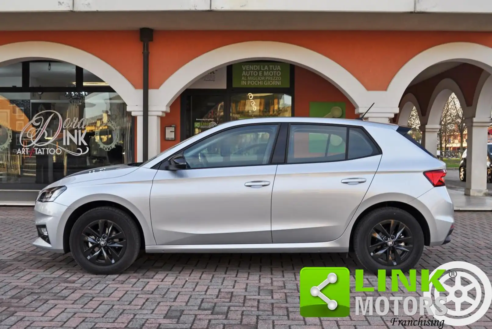 Skoda Fabia 1.0 TSI 95 CV Young Edition Argento - 2