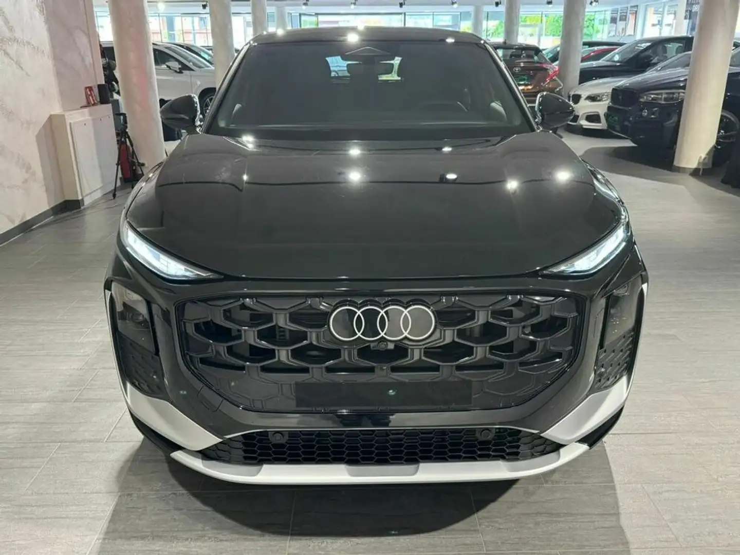 Audi Q3 TFSI quattro 150 kW Sportback S-Line Schwarz - 1
