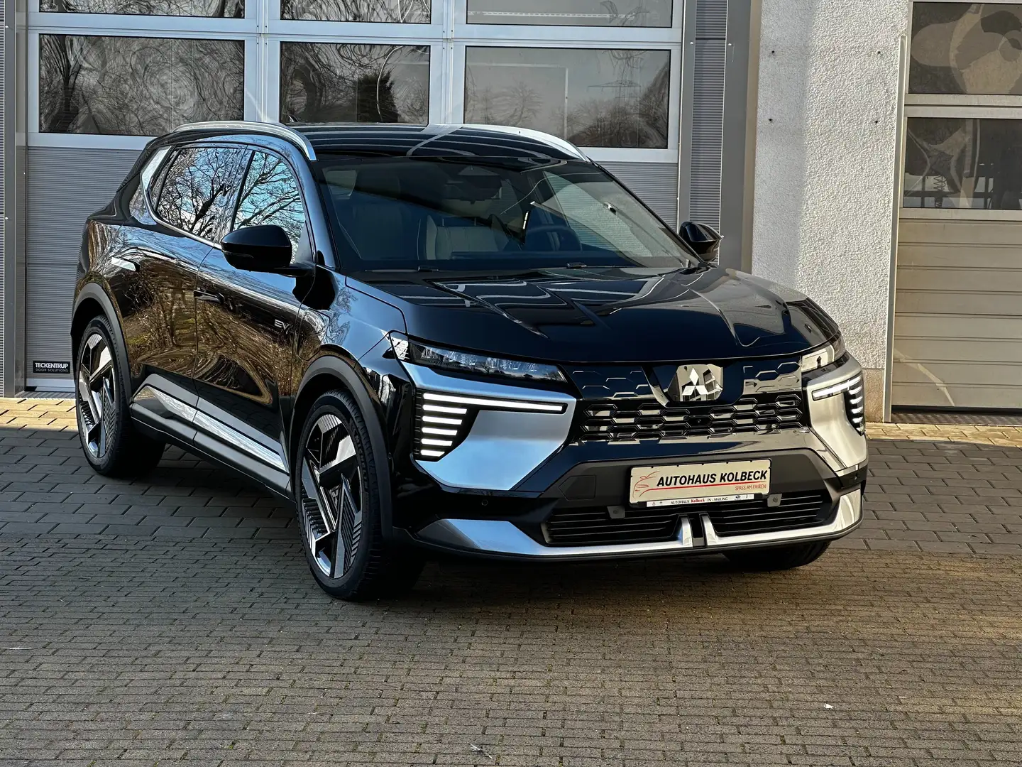 Mitsubishi Eclipse Cross Diamant TOP 87 kWh (22kW) Vollelektrisch!!! Schwarz - 2