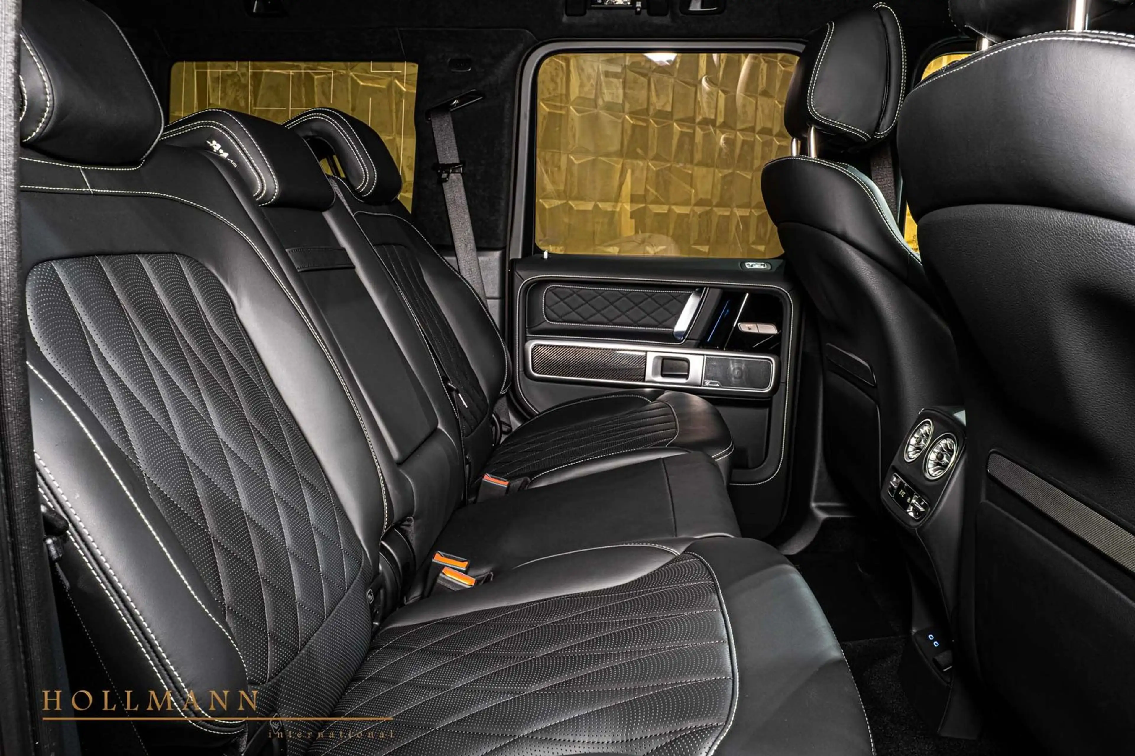 Mercedes-Benz G 63 AMG + A22 + CARBON EXT + MY2026 — photo 15