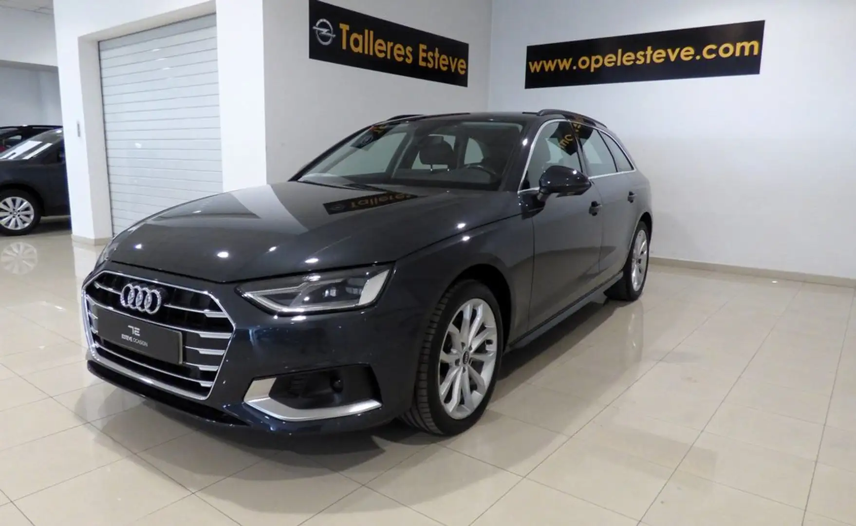 Audi A4 35 TDI 163cv S tronic Advanced Gris - 2