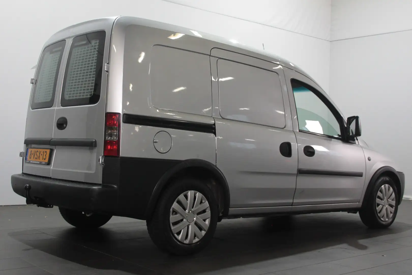Opel Combo 1.3 CDTi Base - Airco / Radio cd / Trekhaak Grijs - 2