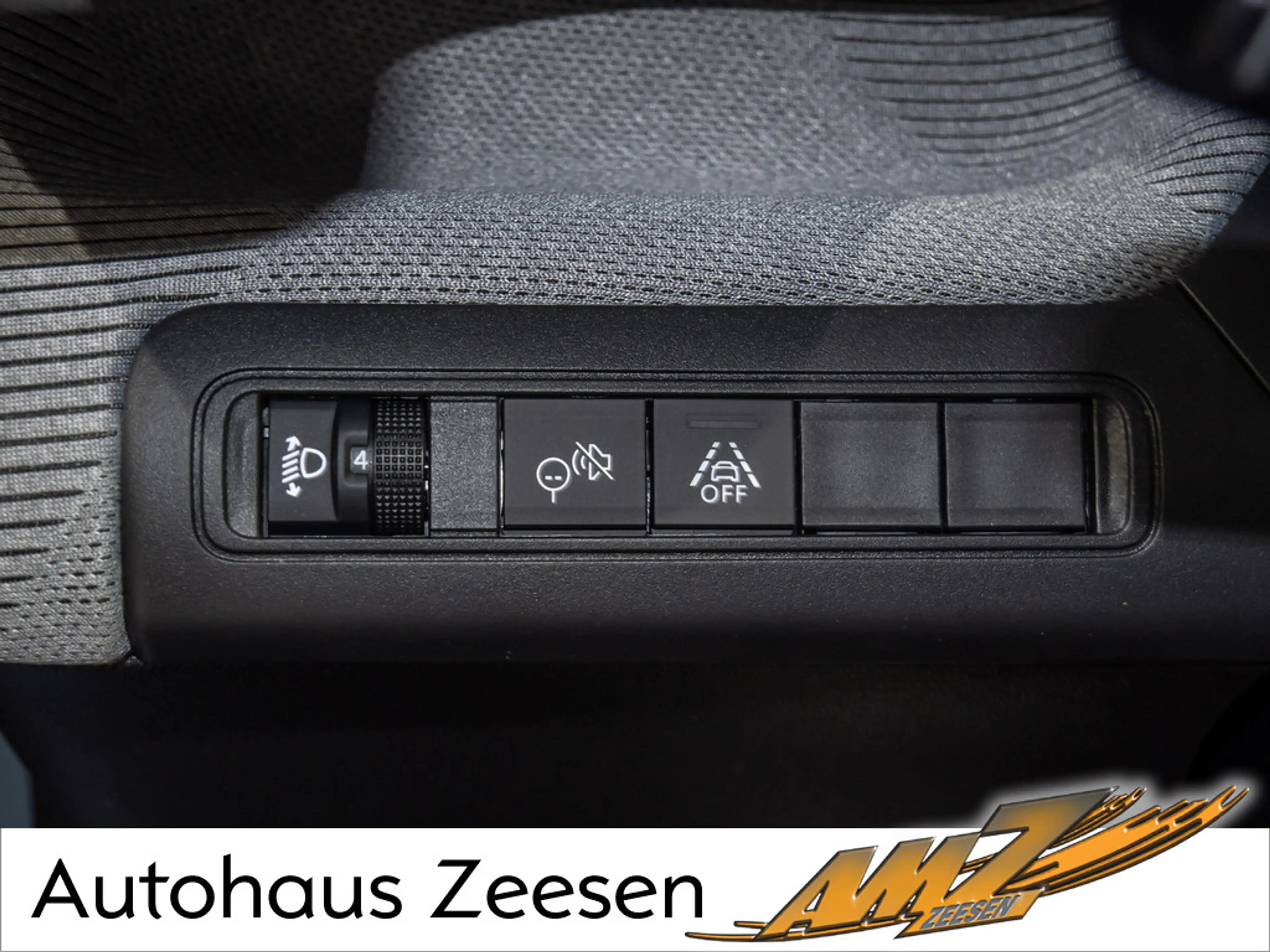 Citroen C3 Hybrid 110 Plus LED SITZHEIZUNG PDC HUD — photo 15